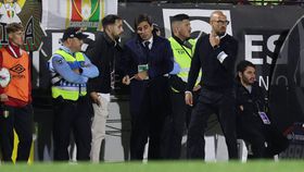 «O José Faria veio viver para um quarto em frente ao estádio, mas isso não é interessante»