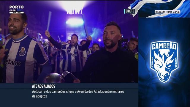 FC Porto: campeões subiram ao palco e os Aliados foram à loucura