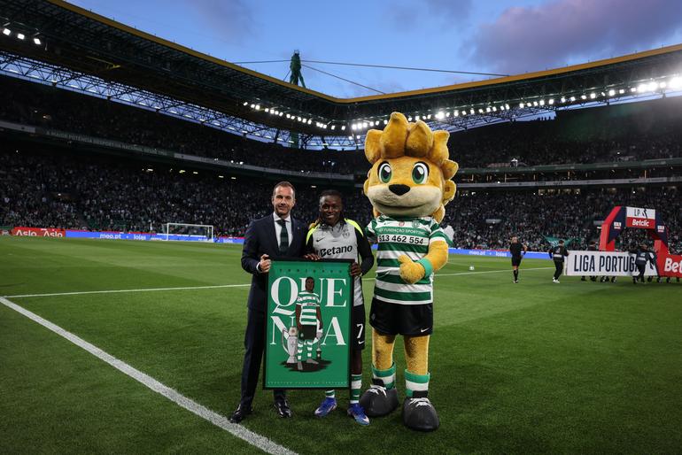 Geovany Quenda homenageado no Sporting-Gil Vicente da 34.ª jornada da Liga (foto: SCP)