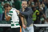O abraço de Rui Borges a Morita em lágrimas - Foto: António Pedro Santos/LUSA