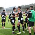 Chucho Ramírez festeja um dos dois golos que marcou ao Vitória. - Foto: HOMEM DE GOUVEIA/LUSA