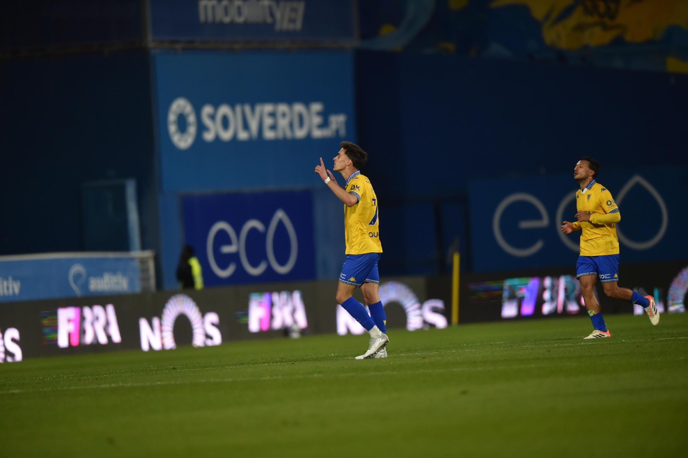 Peixinho fechou as contas com um golaço aos 90+1' (Foto: Miguel Nunes)