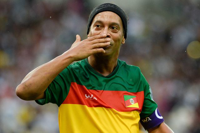 Ronaldinho confirma que críticas à seleção brasileira eram ação publicitária