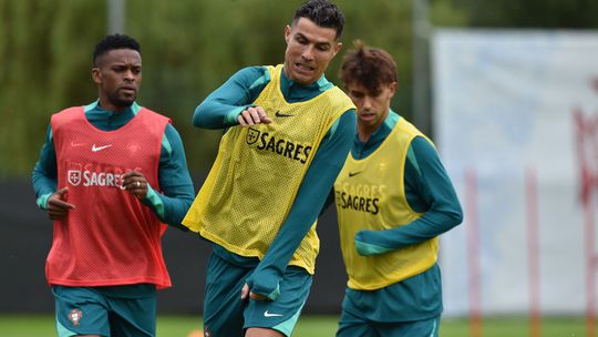 Ronaldo no treino: «Anda lá ‘baixinho’»
