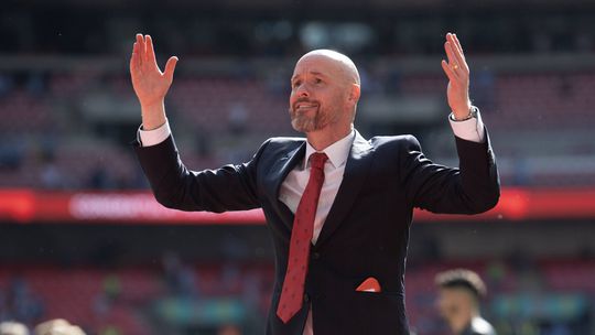 Ten Hag confirma que vai ficar no Manchester United