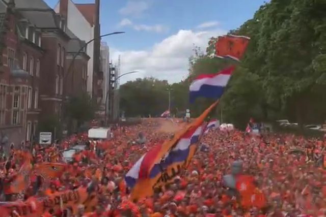 Impressionante onda humana de apoio aos Países Baixos