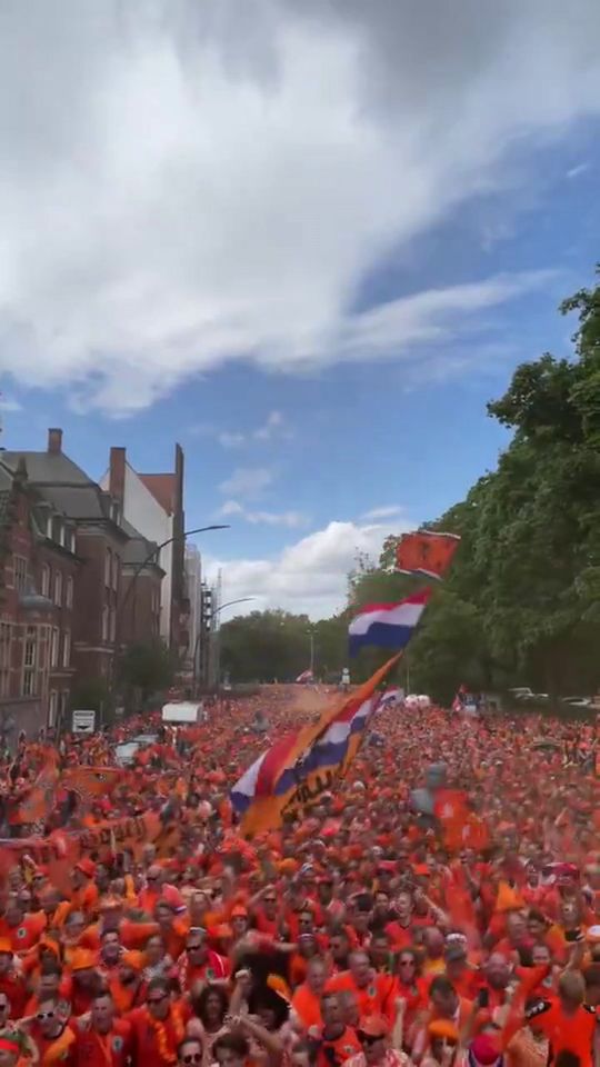 Impressionante onda humana de apoio aos Países Baixos