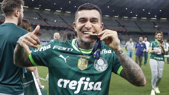 Dudu foi apresentado no Cruzeiro mas, afinal, quer continuar no Palmeiras