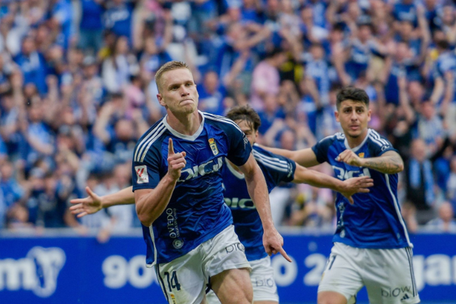 Real Oviedo vence Espanhol e está mais próximo da promoção à La Liga