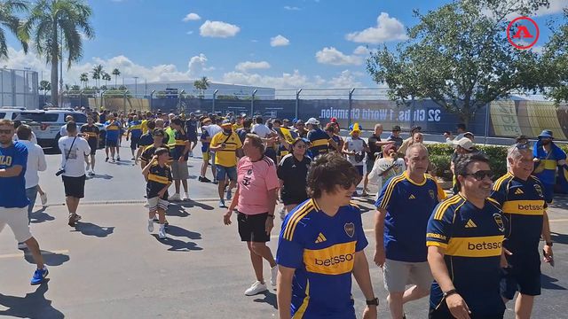 O ambiente no Hard Rock Stadium antes do Boca Juniors-Benfica