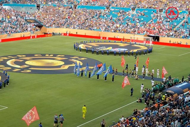 VÍDEO: Otamendi assobiado pelos adeptos do Boca Juniors