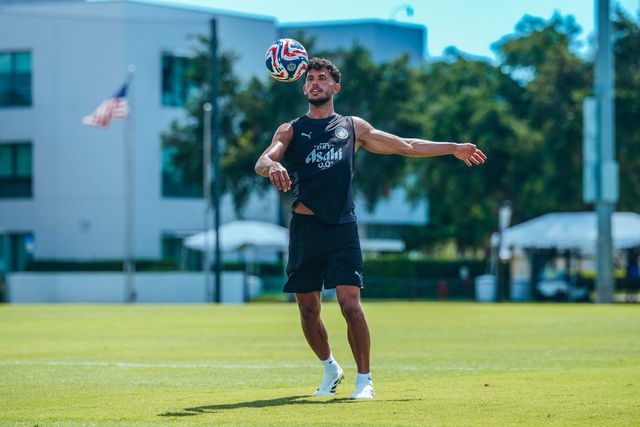 Matheus Nunes no treino do Man. City, nos EUA