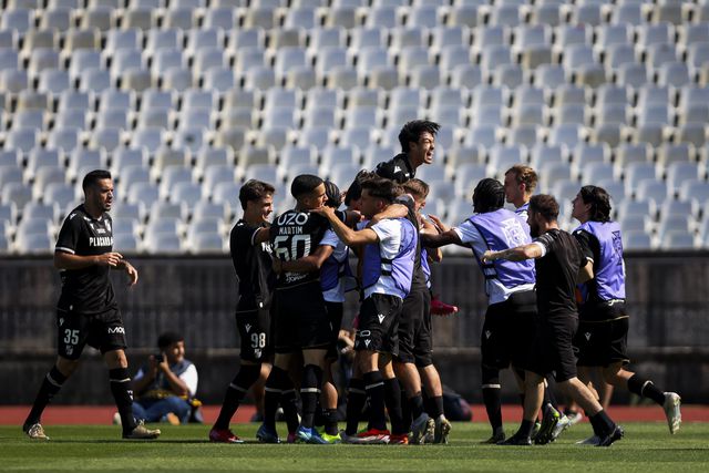 A festa dos jovens conquistadores, que inauguraram o marcador frente ao Lusitano de Évora, na final do Campeonato de Portugal