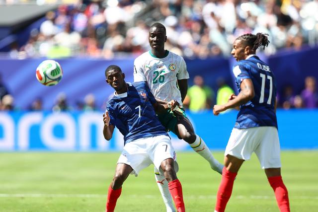 França entra no Mundial com vitória sobre Senegal