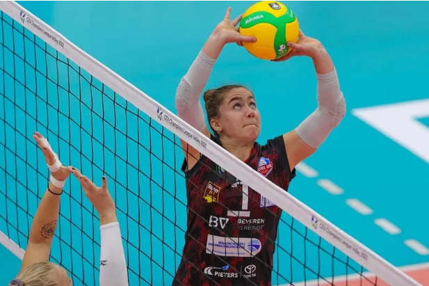 Jutta Van de Vyver reforça o setor encarnado. 
Foto: CEV