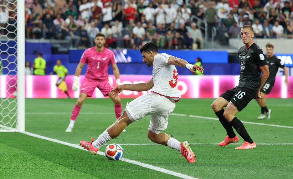 Taremi na estreia no Mundial, contra a Nova Zelândia. Foto IMAGO