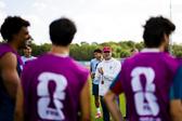 Roberto Martínez orienta o treino da Seleção - Foto: FPF