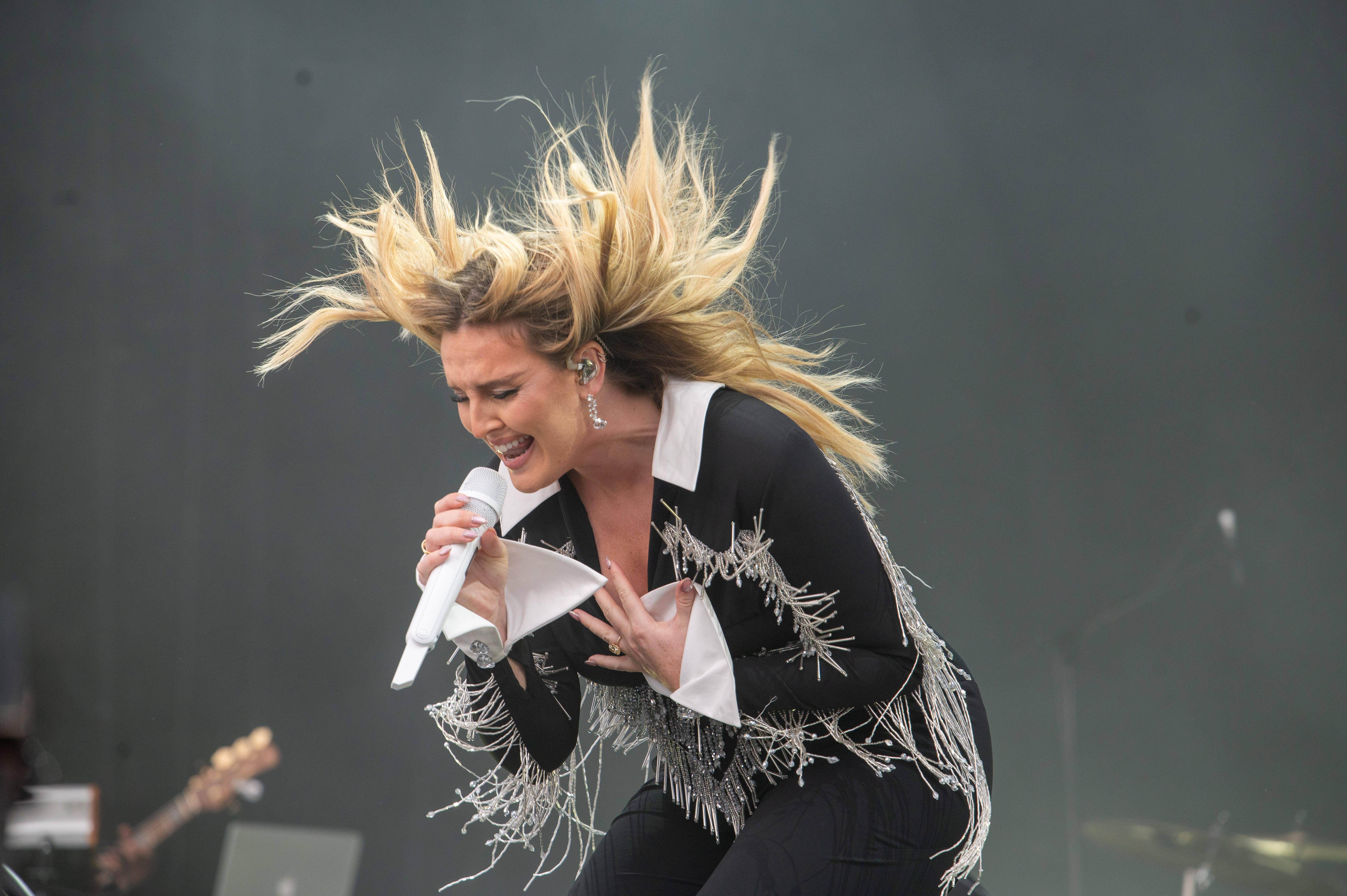 Perrie Edwards, cantora das Little Mix