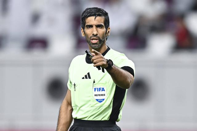Khamis Al Marri desempenha as funções de VAR no Mundial 2026 (IMAGO)