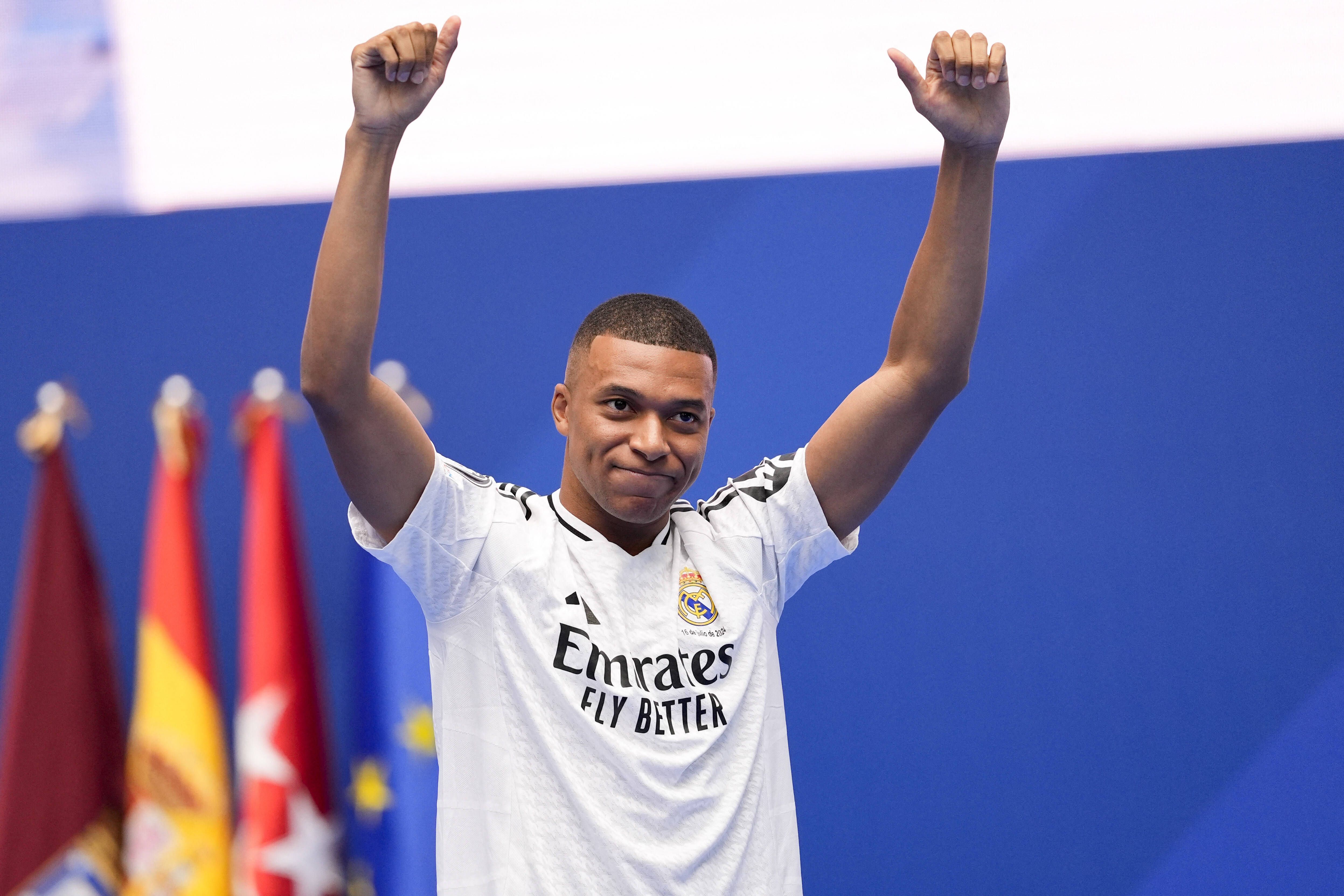 Mbappé titular pelo Real Madrid na Supertaça europeia