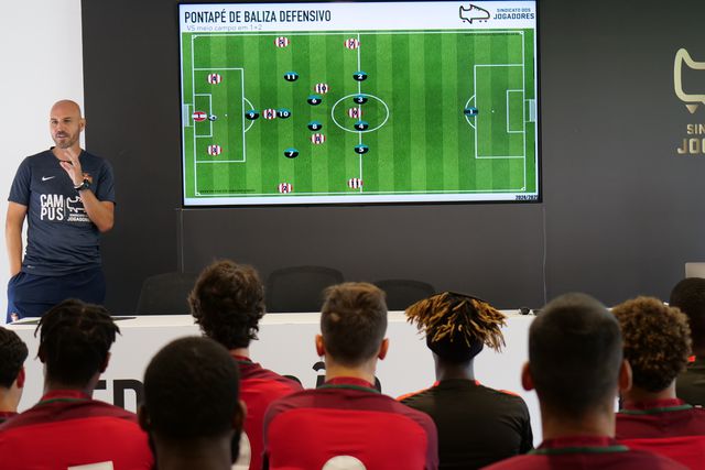 Atletas livres competem no Sindicato: «O objetivo é mostrar o jogador que está aqui»