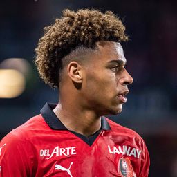 PSG entra na corrida por Désiré Doué