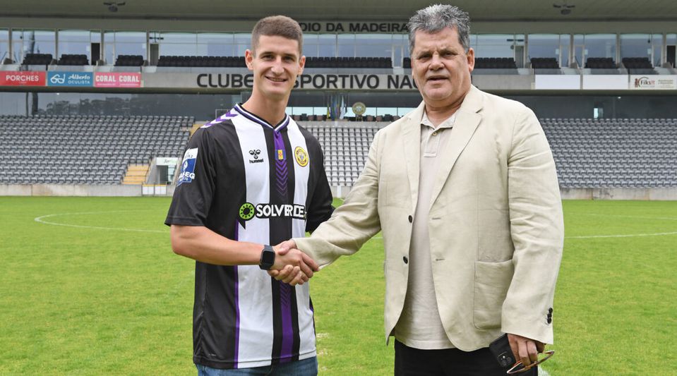 Oficial: Nacional apresenta ex-Real Madrid