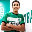 Sporting: jovem avançado assina contrato