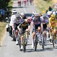 Imagem de vários ciclistas durante a Volta a França com particular destaque para Ben Healy (da Education Easypost), que vai partir de amarelo para a etapa desta quinta-feira, a 12.ª, da Volta a França