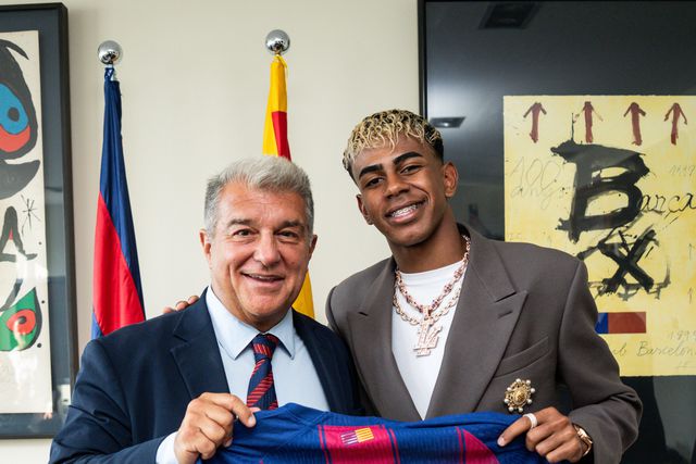 De Maradona a Yamal: os históricos números 10 do Barcelona (fotogaleria)