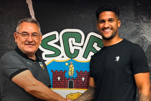 Alysson é reforço do Farense Foto: SC Farense