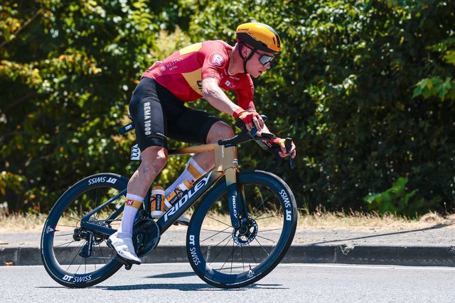 Tour 2025: Jonas Abrahamsen vence em Toulouse, Pogacar cai mas recupera