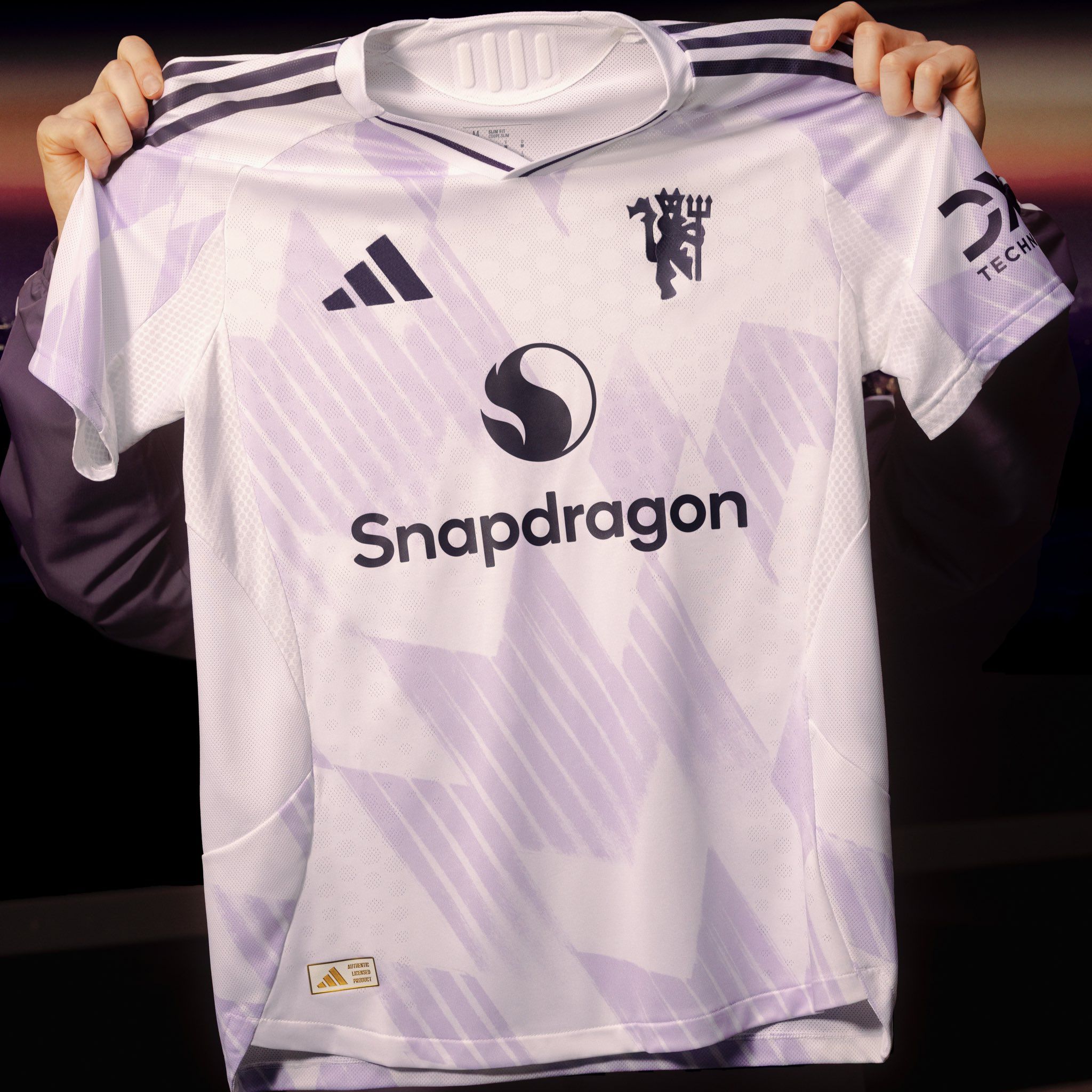 Camisola alternativa do Manchester United para 2025/26 (Manchester United)