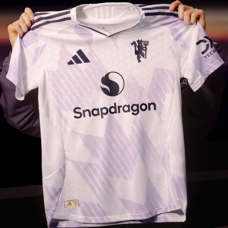 Camisola alternativa do Manchester United para 2025/26 (Manchester United)