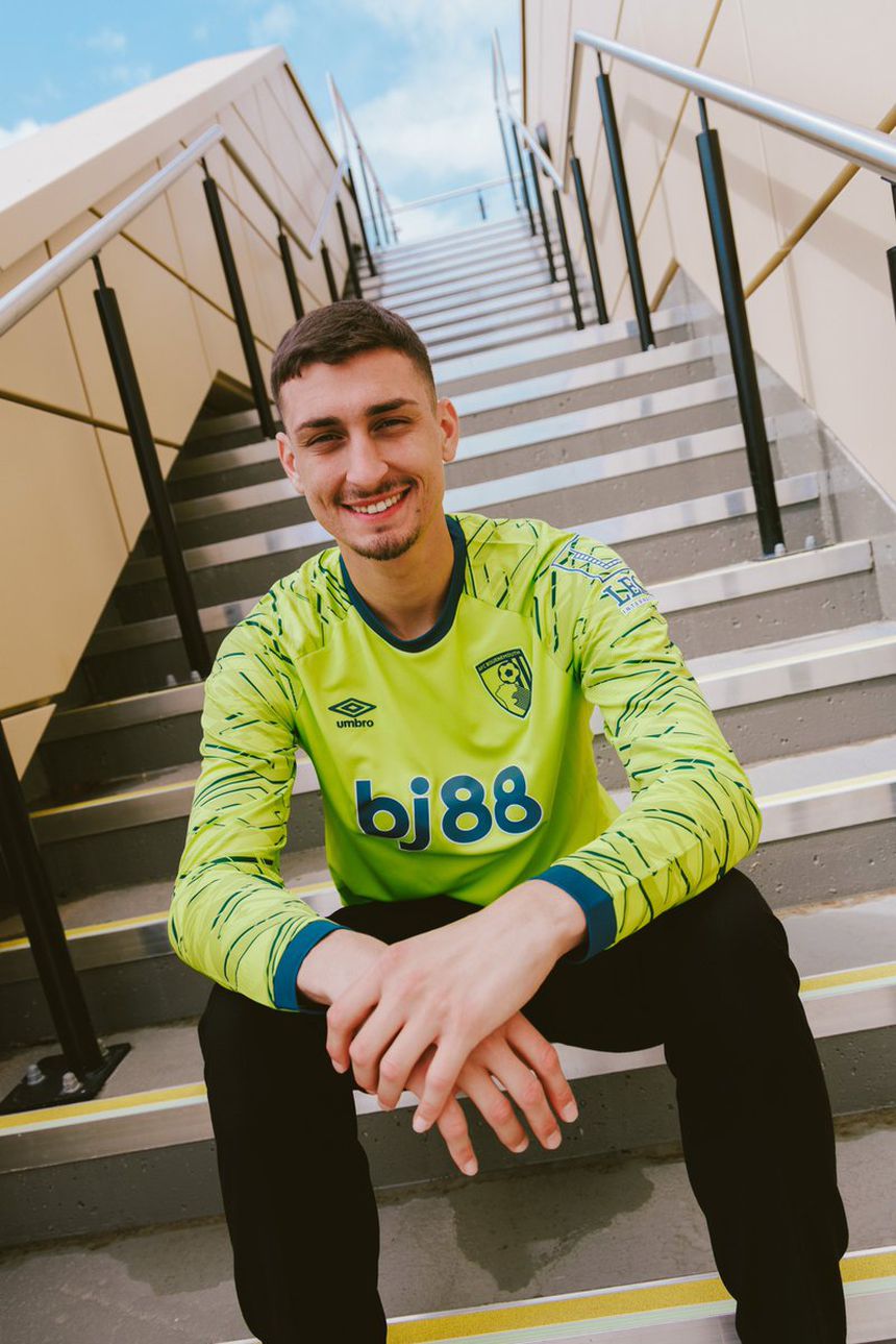 Djordje Petrovic é reforço do Bournemouth Foto: X Bournemouth