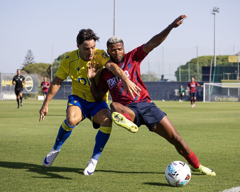 Formação orientada por Fábio Pereira continua a dar mostras de estar com a pontaria afinada nesta pré-época (Foto: UD Leiria)