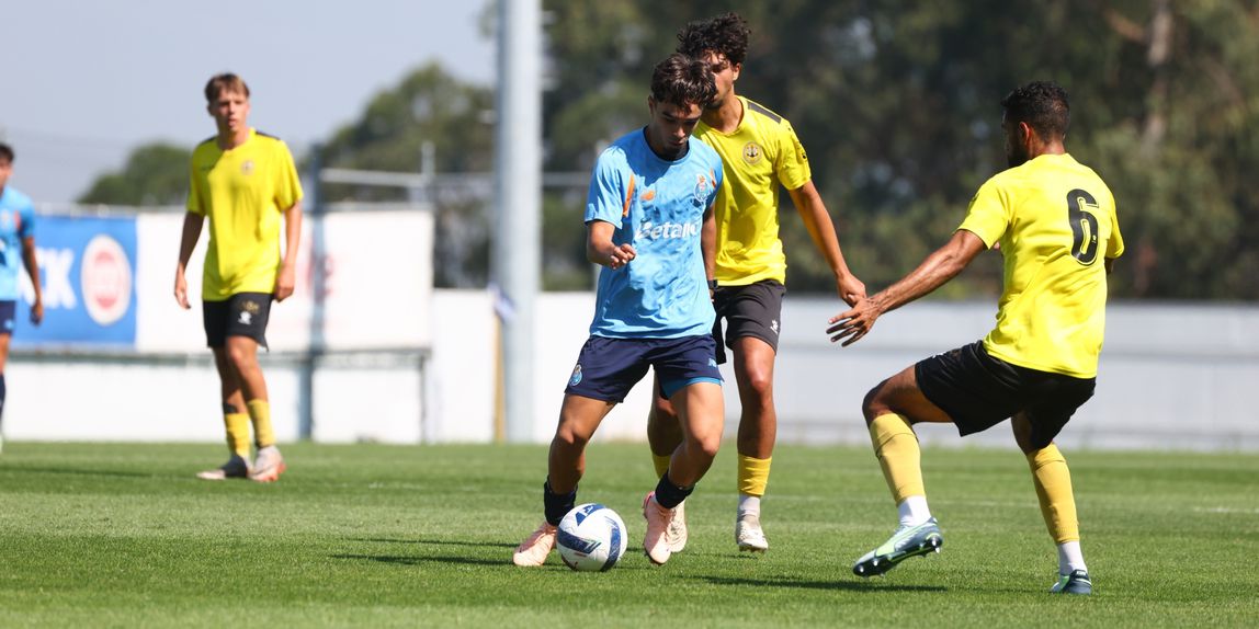 Formação orientada por João Brandão continua a preparar a todo o gás mais uma temporada na Liga 2 (Foto: FC Porto)