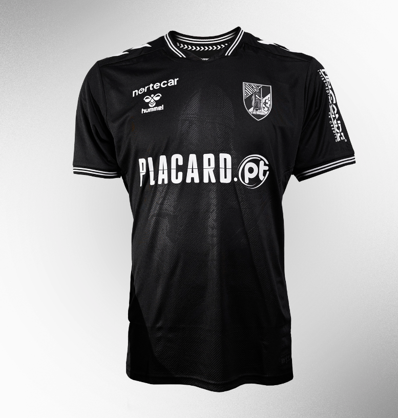 Vitória Sport Clube (camisola alternativa) - Foto: Vitória SC
