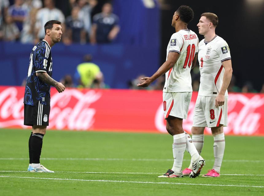 Messi discute com Bellingham