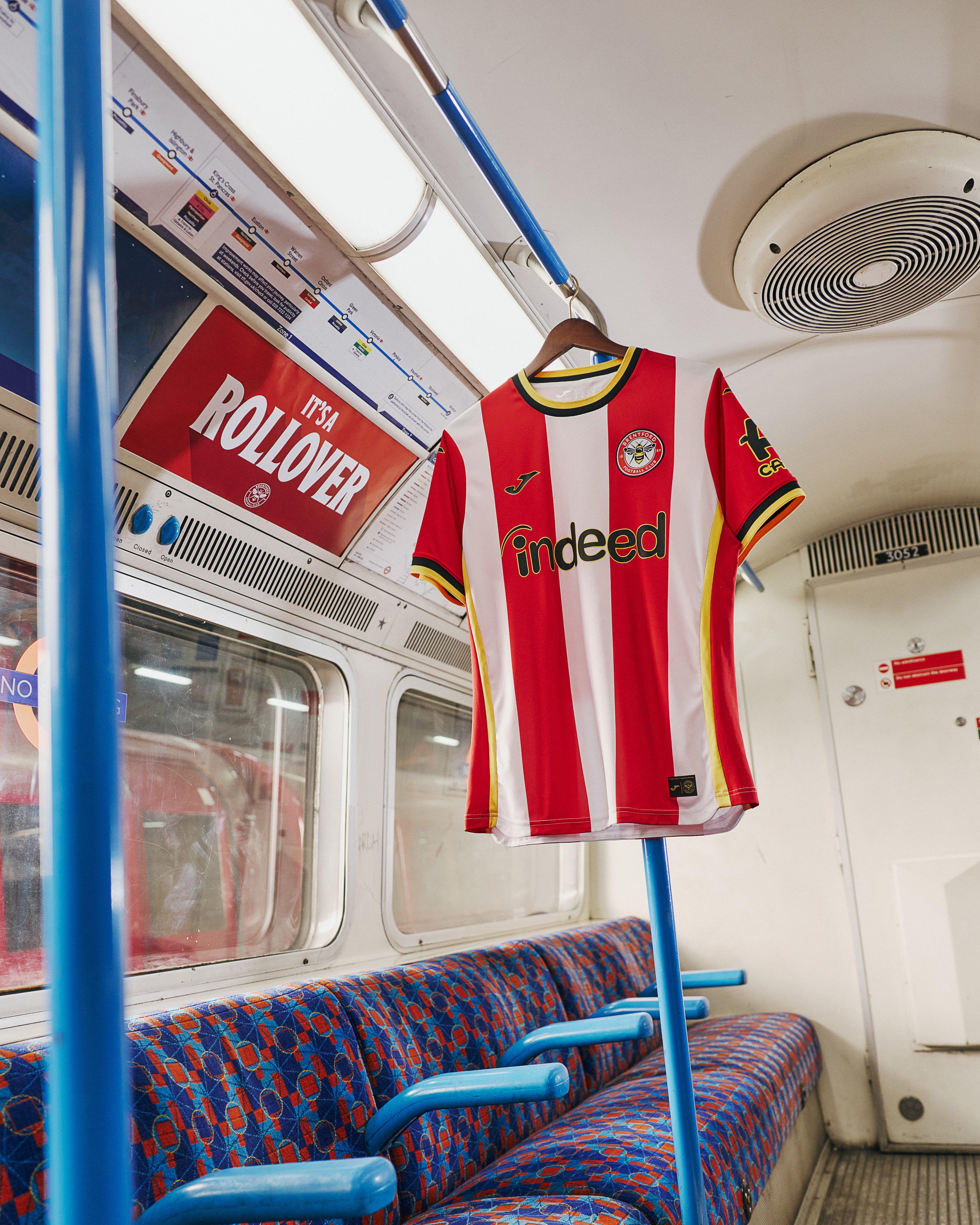 Brentford (camisola principal)