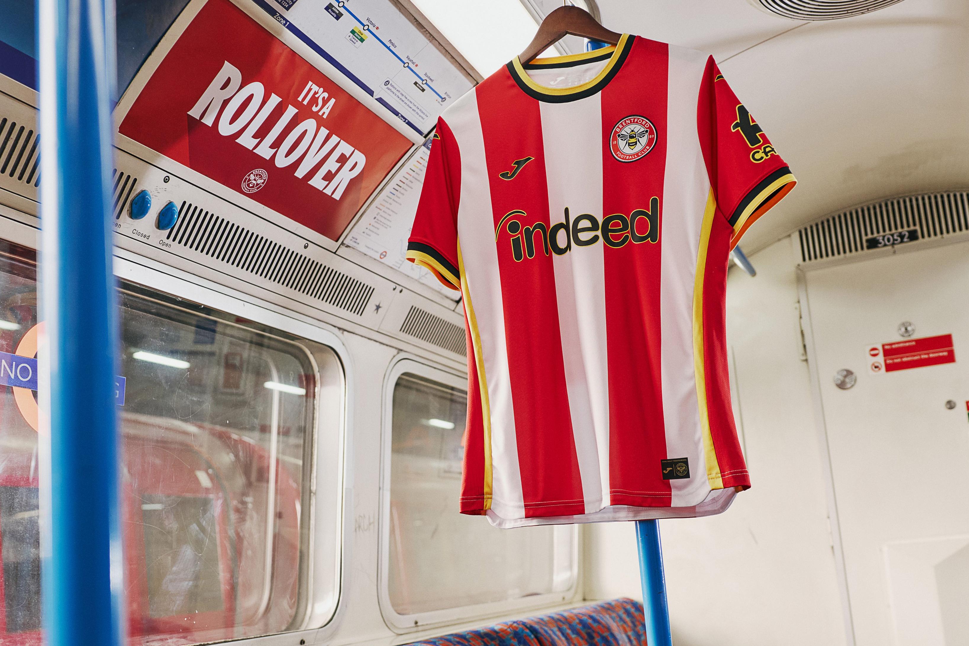 Camisola do Brentford vai ser usada durante duas temporadas