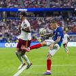 Lucas Digne cometeu penálti sobre Lamine Yamal
