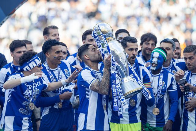Alan Varela sagrou-se campeão nacional pelo FC Porto em 2025/26