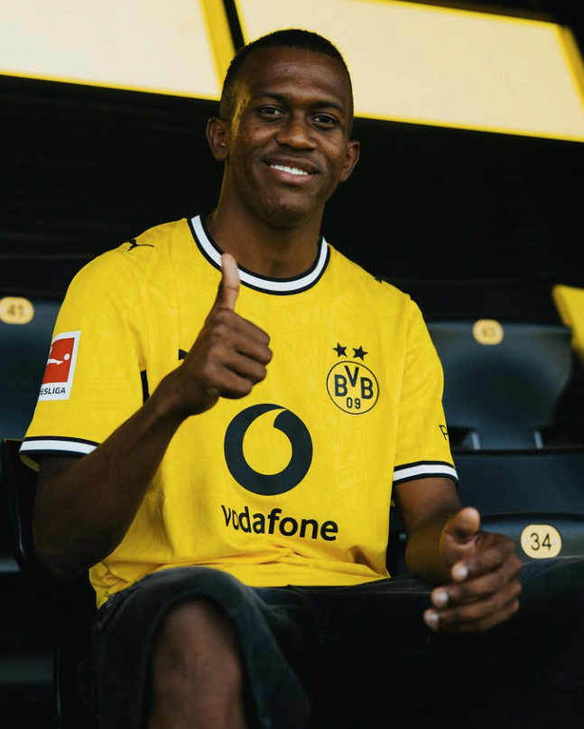 Borussia Dortmund (camisola principal)