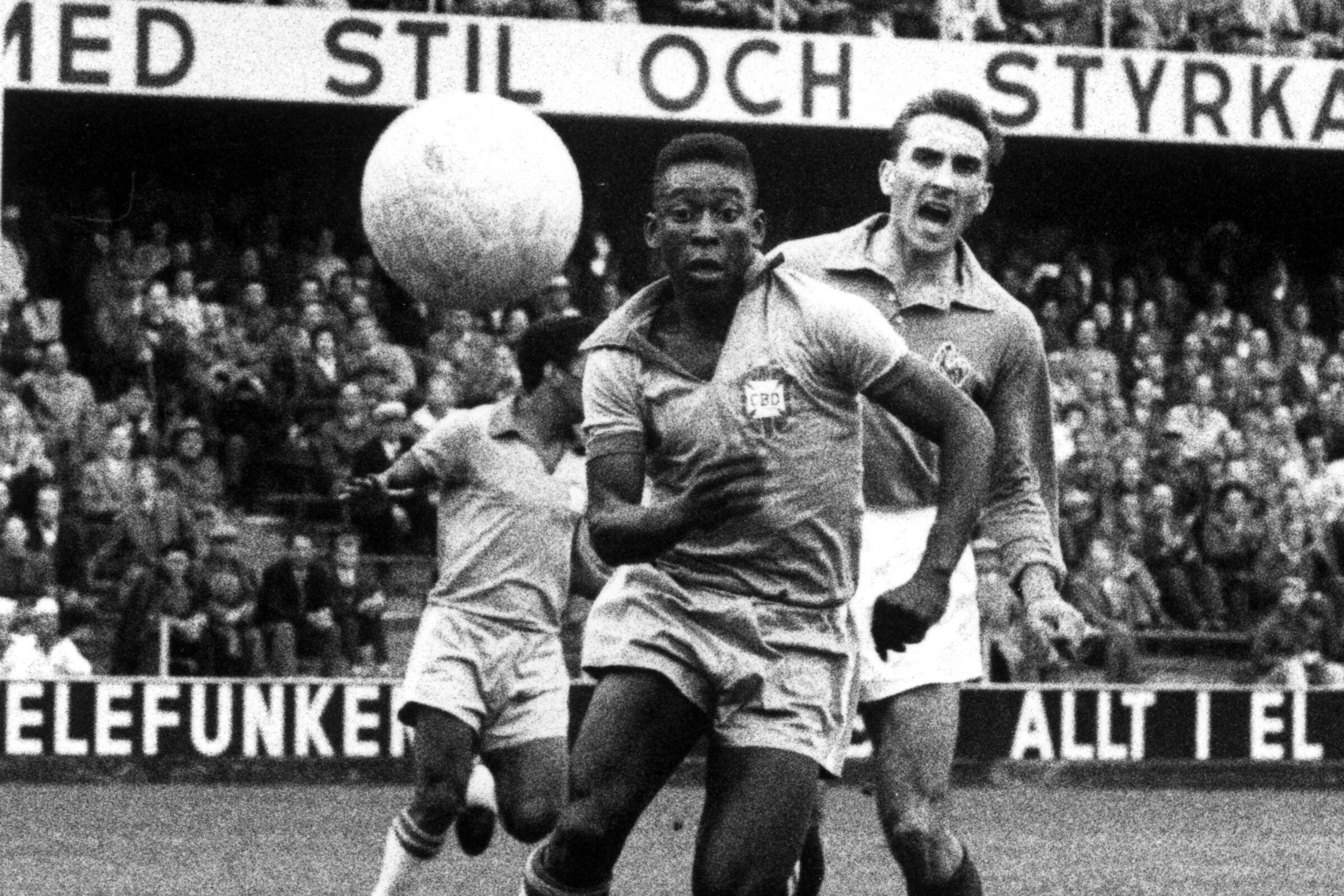 Pelé bisou pelo Brasil na final do Mundial 1958
