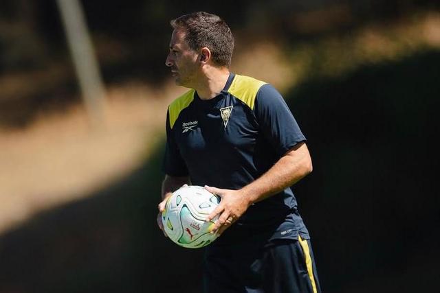 Vasco Matos continua a preparar a entrada em cena do Estoril na época 2026/2027 — Foto: Estoril