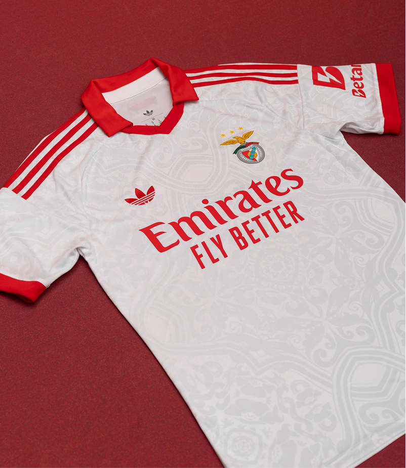 Benfica (camisola alternativa) - Foto: SL Benfica