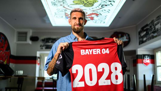 Oficial: Leverkusen renova com Robert Andrich