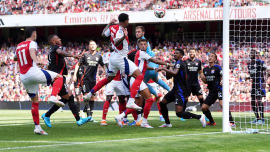 Premier League: Arsenal contra o jejum em dia de estreia no Liverpool