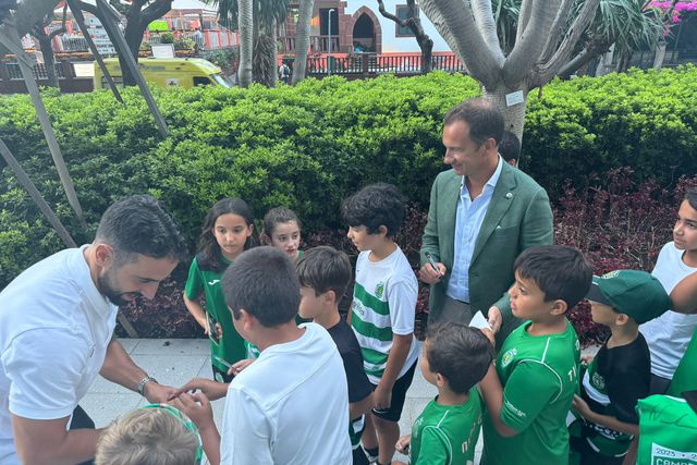 Leões com visitas especiais na Madeira